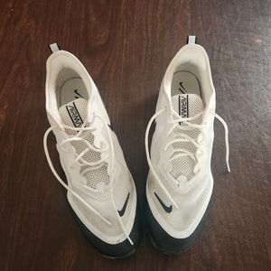 Mens Nike Air Zoom Pegasus 37 Flyease white and black size 13 in box